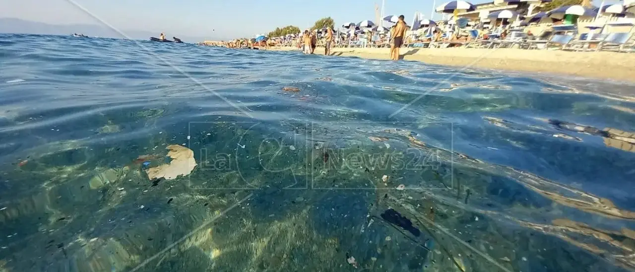 Pd Calabria: «Mari e fiumi ancora pesantemente inquinati. Da Occhiuto solo sceneggiate mediatiche»