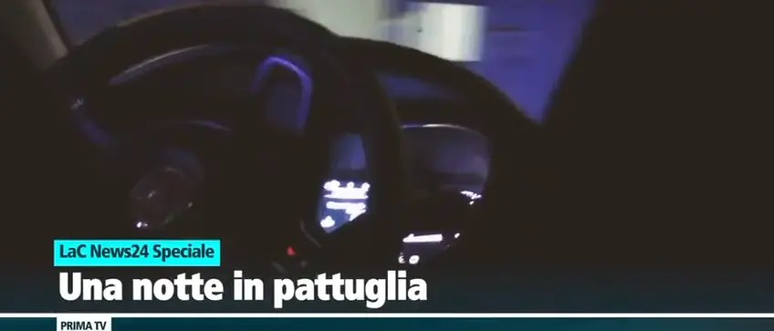 “Una notte in pattuglia”, lo speciale a bordo della Pantera della Polizia questa sera su LaC Tv\n