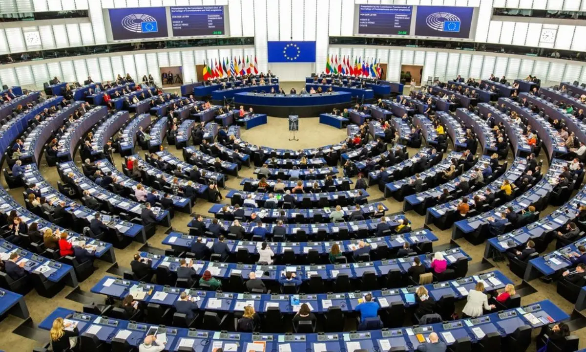 Fondi Ue, ufficiale la revisione della programmazione 2021-2027: ecco cosa cambia per la Calabria\n