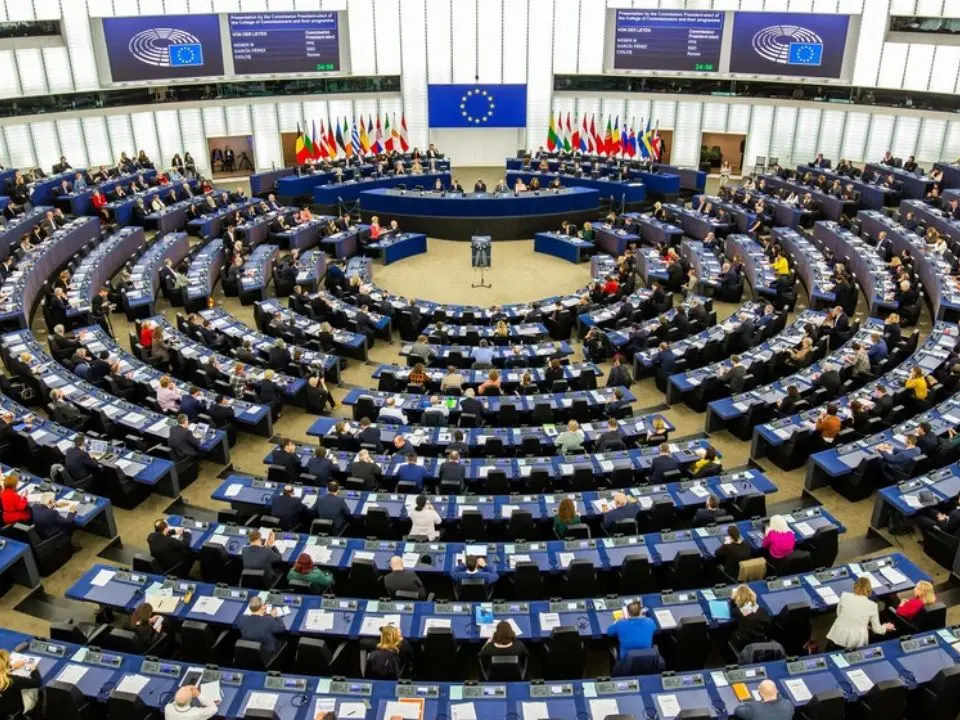 Fondi Ue, ufficiale la revisione della programmazione 2021-2027: ecco cosa cambia per la Calabria