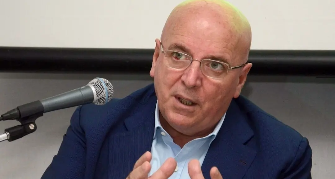 Bonifica di Crotone, Oliverio punta il dito contro l’inerzia del Ministero e attacca le scelte di Errigo