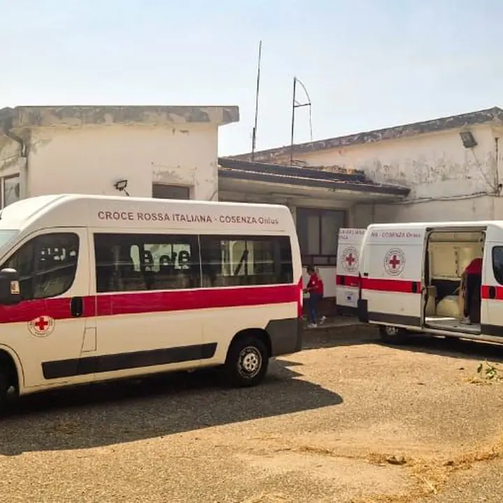 Rende, l'ultimo atto dei commissari è lo sgombero della Croce Rossa di Contrada Rocchi