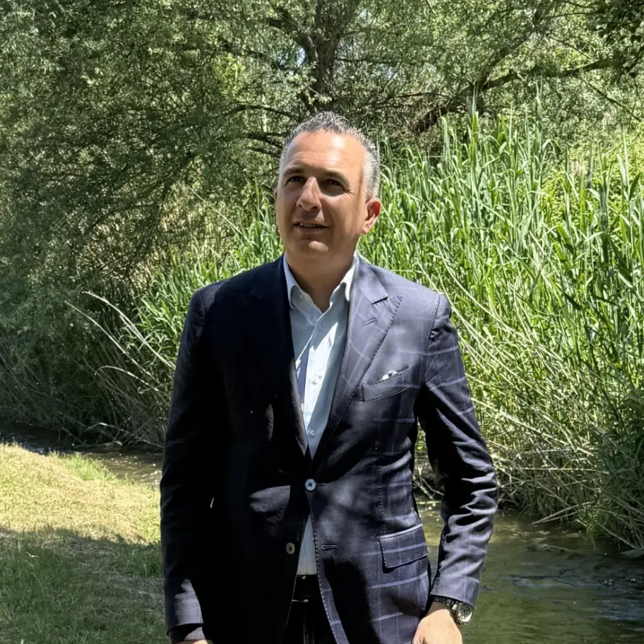 Castrolibero, il sindaco Greco in perlustrazione tra i parchi: “Tolleranza zero contro chi inquina”