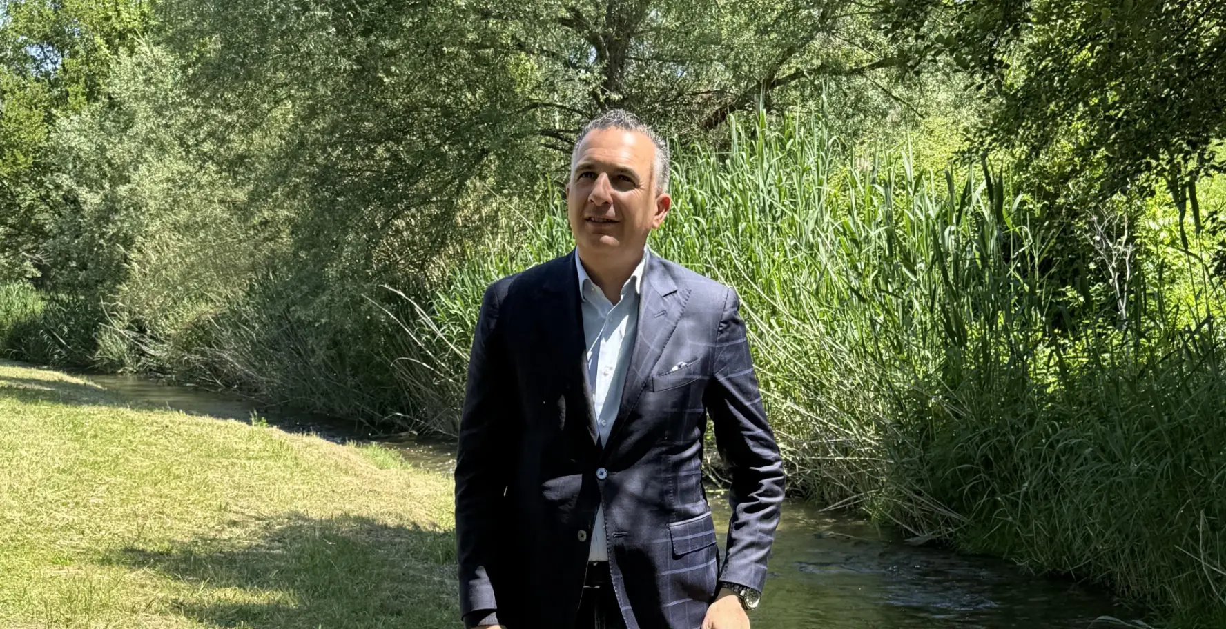 Castrolibero, il sindaco Greco in perlustrazione tra i parchi: “Tolleranza zero contro chi inquina”
