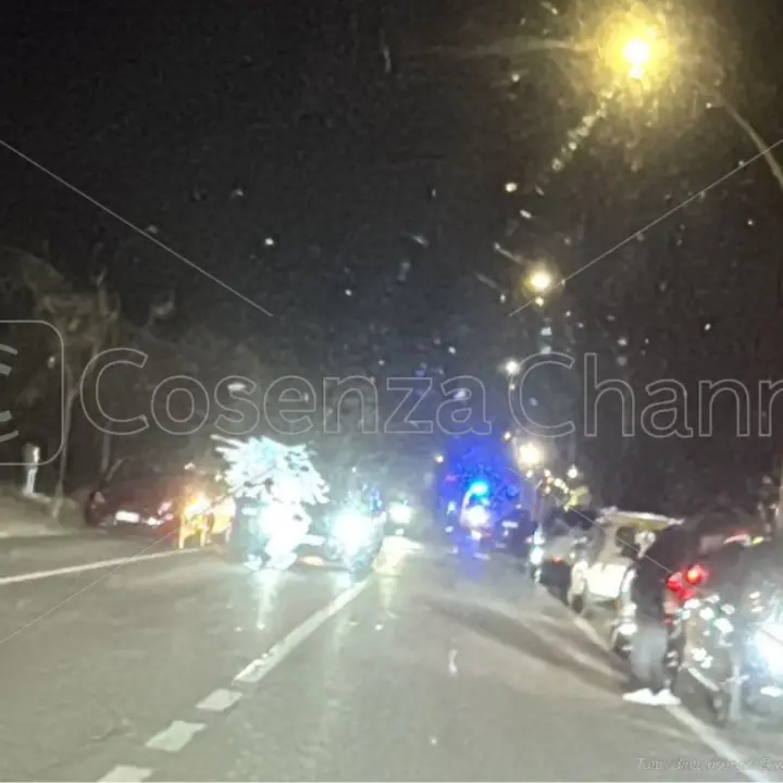 Rossano, movida violenta. Sparatoria sul lungomare: c’è un ferito