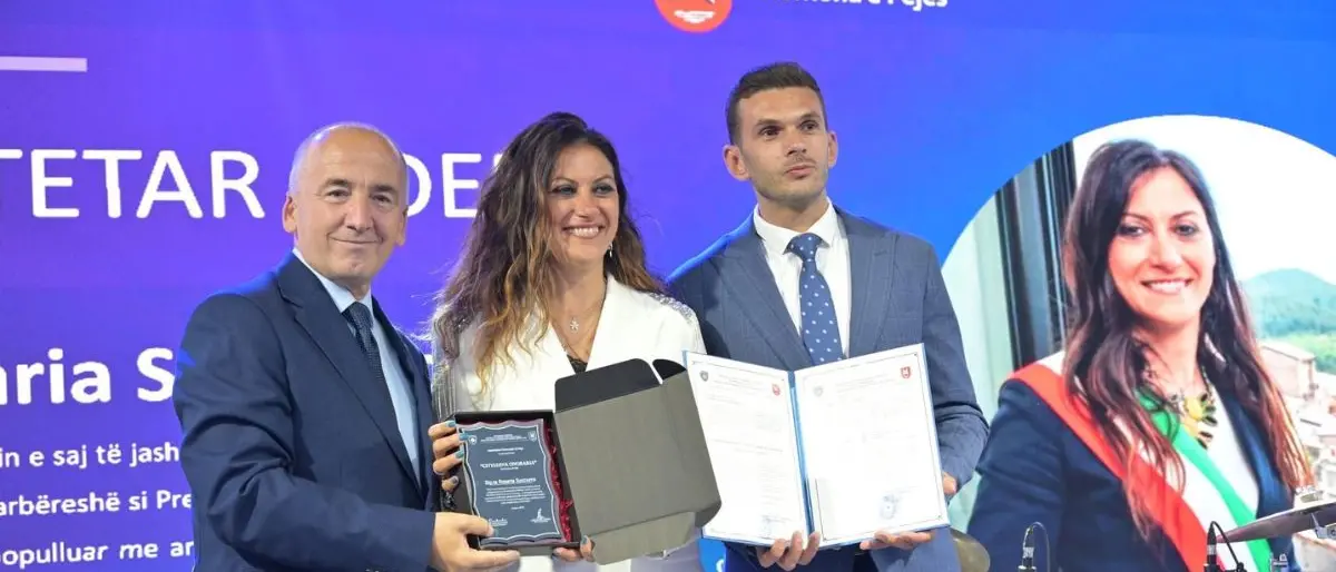 Rosaria Succurro cittadina onoraria di Peja: «Un legame profondo nato con i Bersaglieri di Cosenza»
