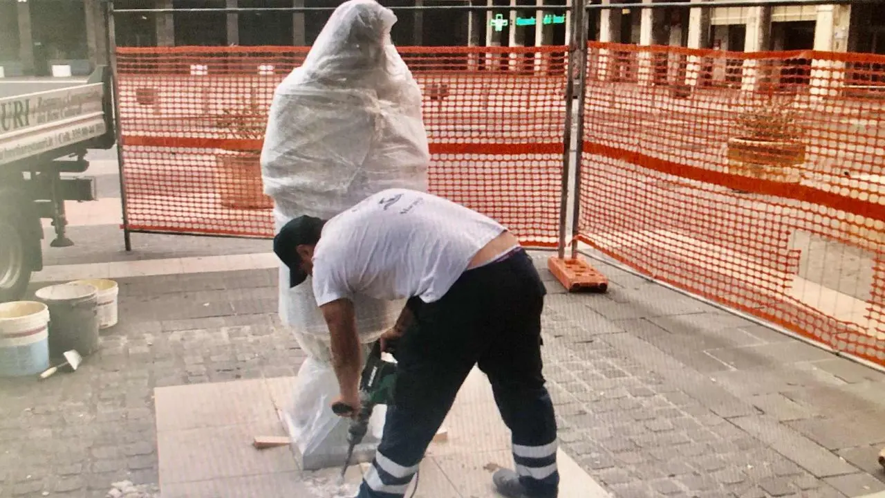 Spostamento statua Giacomo Mancini, Turco: «Non è uno sfratto»
