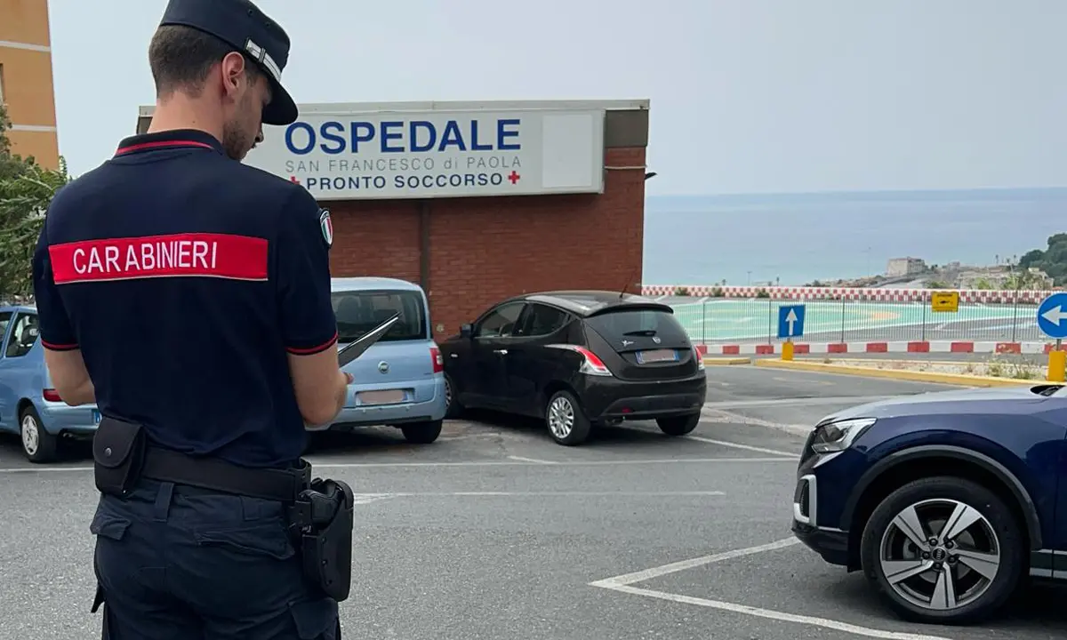 Paola, smaltiva rifiuti ospedalieri nelle griglie di raccolta acque