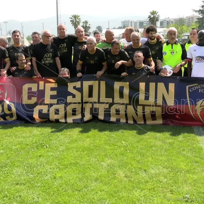 Commozione, abbracci e calcio: alla Real Cosenza il primo Memorial in memoria di Alberto Ricchio