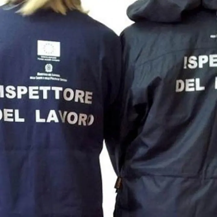 Cosenza, controlli a tappeto dell'Ispettorato del lavoro. Sei aziende sospese e multe per 70mila euro