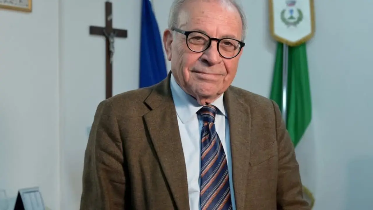 Mandatoriccio, si dimettono sette consiglieri: sfiduciato il sindaco Vincenzo Grispino