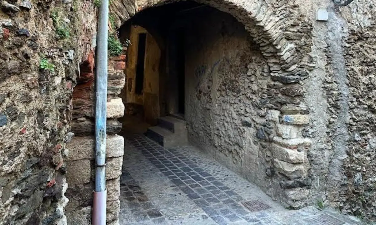 Pietrafitta, i vicoli del borgo si vestono di colori e profumi