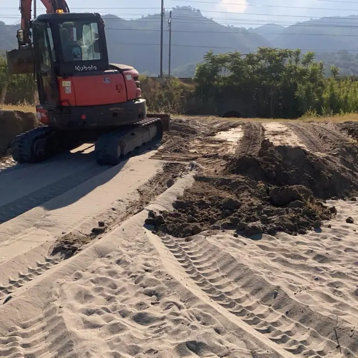 San Lucido, protestano i proprietari delle seconde case: «Paghiamo tutto, ma dobbiamo pulire la spiaggia da soli»