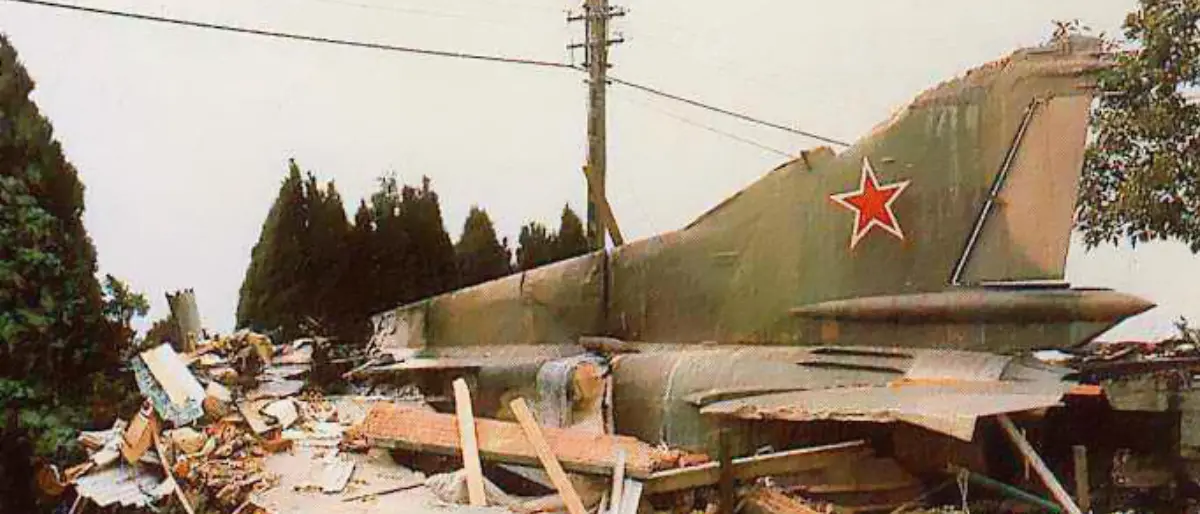 Il muro di gomma sul mistero di Ustica di 45 anni fa e il giallo del Mig precipitato in Sila