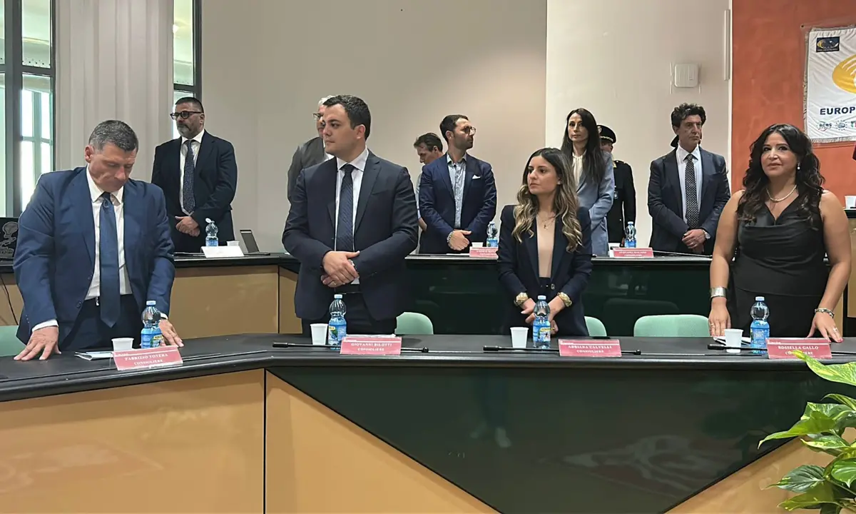 Rende, il centrodestra motiva l'astensione sulle linee programmatiche di Principe