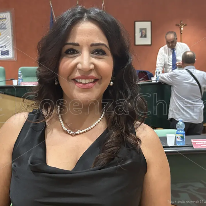 Rossella Gallo (M5S-Sinistra per Rende): «Il Comune riconosca lo Stato di Palestina e condanni il genocidio in atto a Gaza»