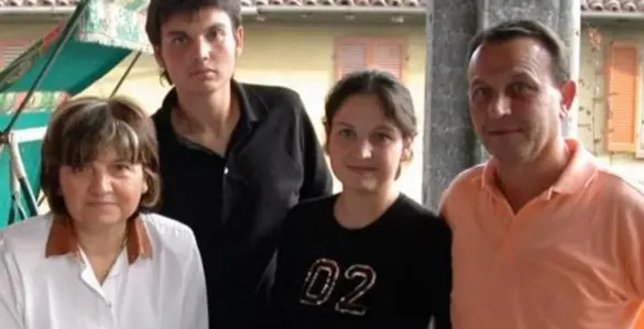 Garlasco, la madre di Chiara Poggi: “Basta fango su di noi, Marco era con noi in vacanza”
