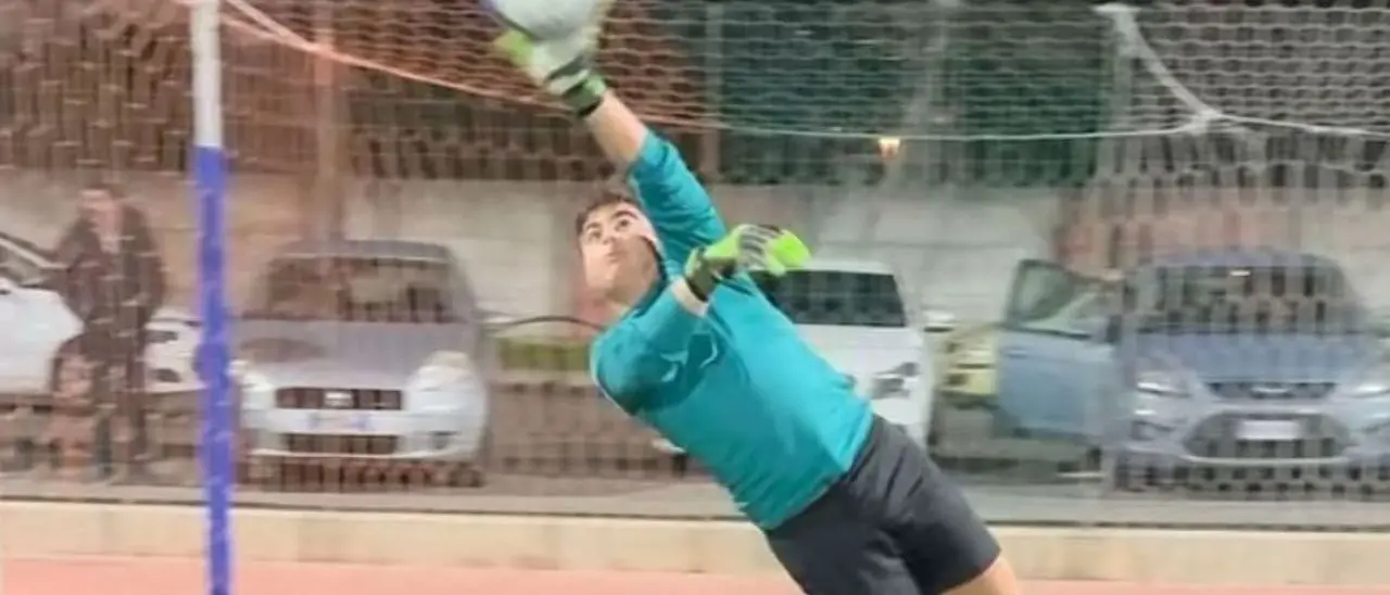 Gaetano Ruffo morto a 17 anni sulla 106. L'Asd Rossanese: «Il tuo spirito continuerà a vivere sul campo di calcio»