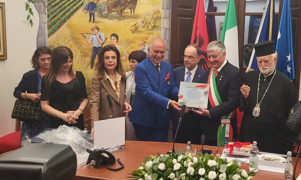 San Demetrio Corone, Begaj inaugura la nuova sede comunale