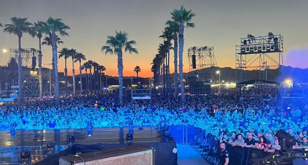 Radio Kiss Kiss accende Corigliano-Rossano: oltre 10mila persone al Palmeto per la tappa di Kiss-Kiss Way