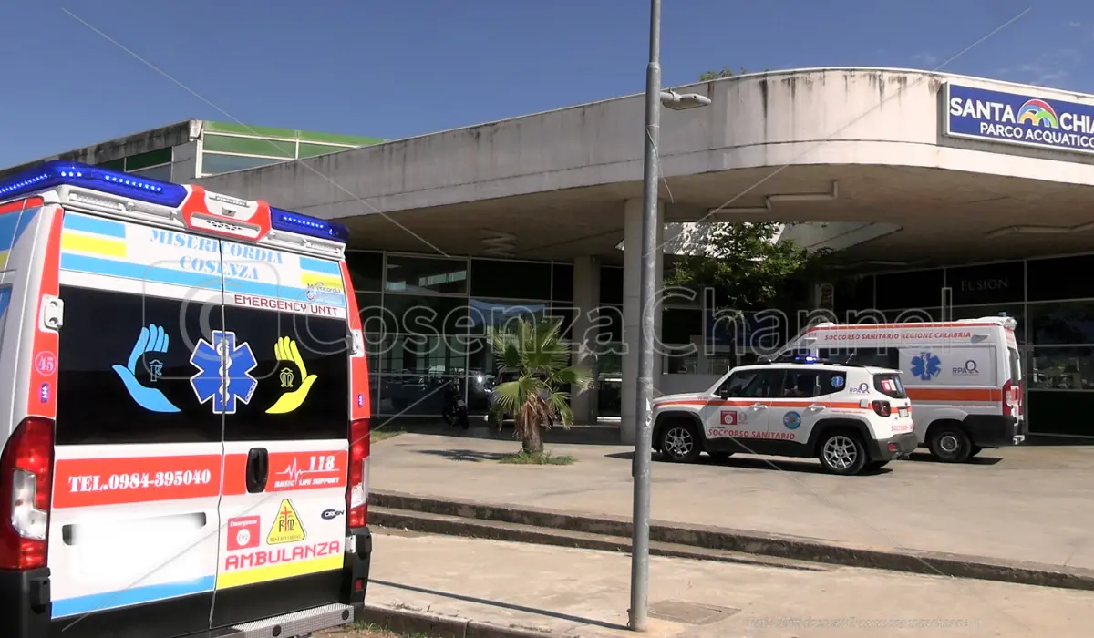 Tragedia a Rende, bimba di otto anni muore annegata in piscina: sequestrato il Parco acquatico
