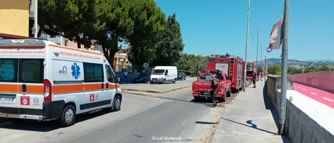 Catanzaro, scoppio in cucina: ferita una donna