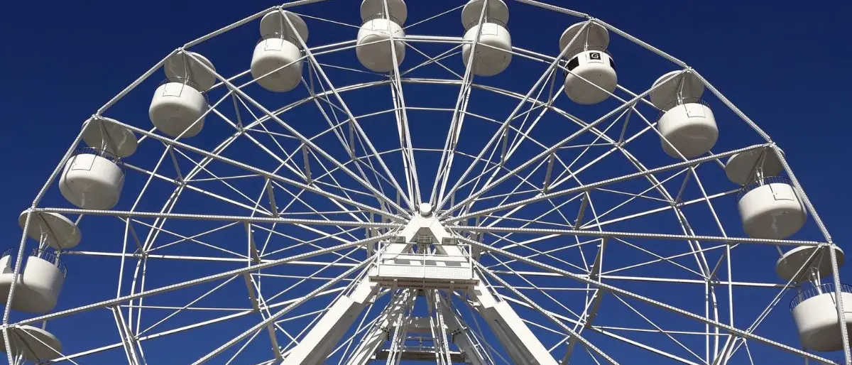 Cosenza, estorsione mafiosa al giostraio della ruota panoramica: condannati Maestri e Patitucci