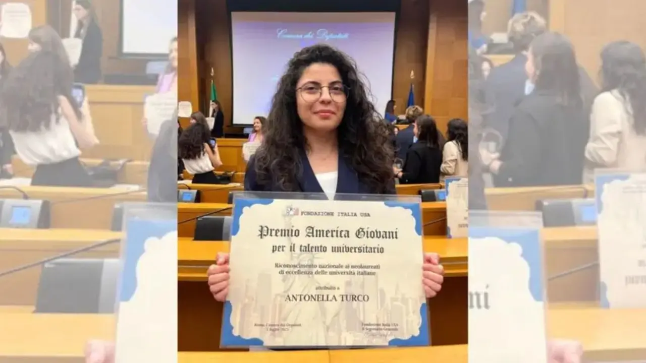 Corigliano Rossano, Antonella Turco tra i mille neolaureati italiani insigniti del Premio America Giovani