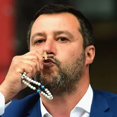 Aumento dei pedaggi sulle autostrade diventa un caso politico, accuse a Salvini ed emendamento ritirato