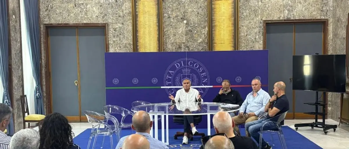 Cosenza, il sindaco a confronto con il comitato dei ristoratori