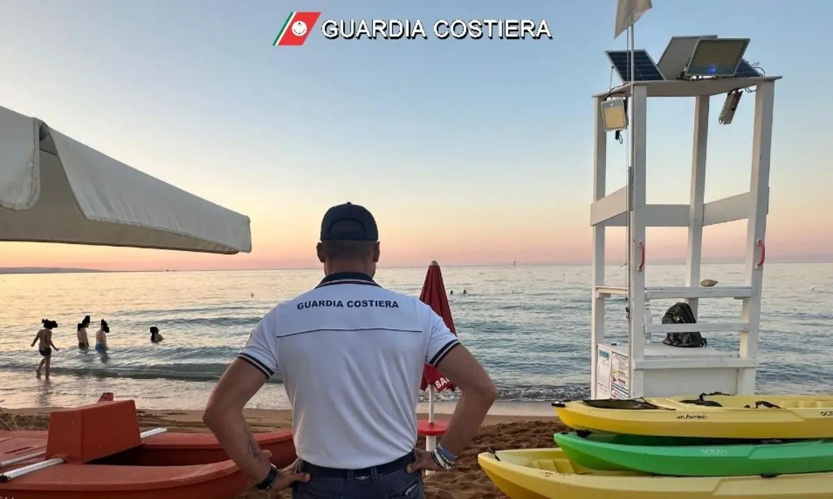 Controlli in mare e a terra della Guardia Costiera a Crotone: multe per oltre 8mila euro e prodotti ittici sequestrati