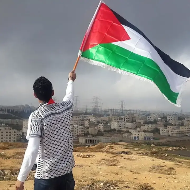 Stop alla cooperazione con Israele, richiesta di cento sindaci calabresi al consiglio regionale