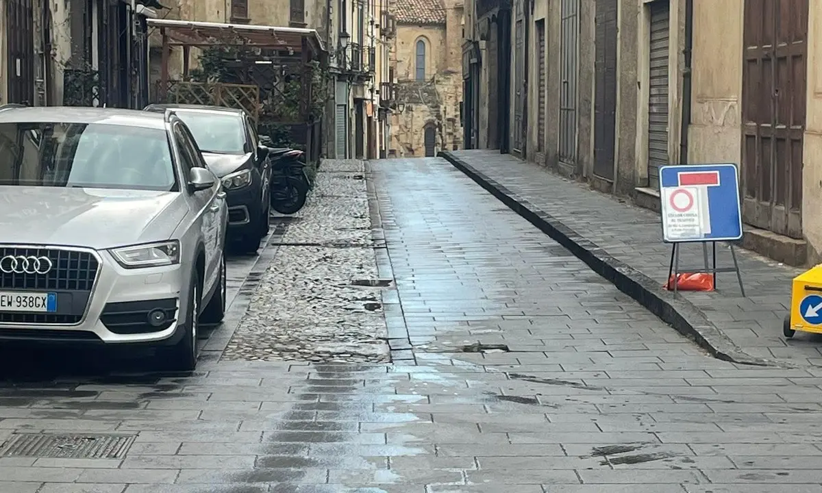 Cosenza, il centro storico dimenticato: «Noi commercianti non sappiamo più come andare avanti»