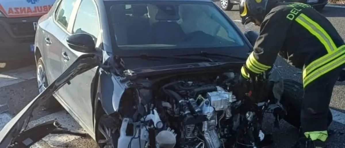 Scontro tra quattro auto sulla Statale 280 nei pressi di Vena di Maida: un ferito lieve e traffico rallentato