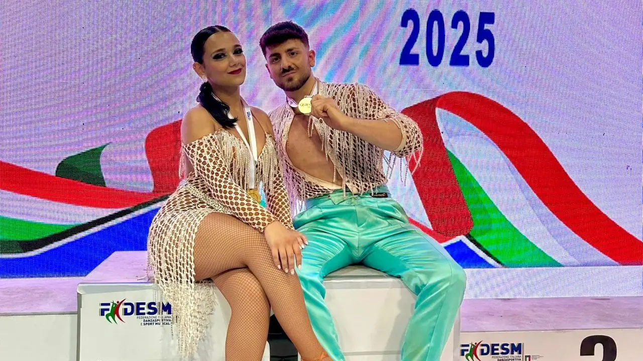 Luzzi, Federica Fuoco e Simone Molinaro conquistano il primo posto ai Campionati italiani di danza sportiva
