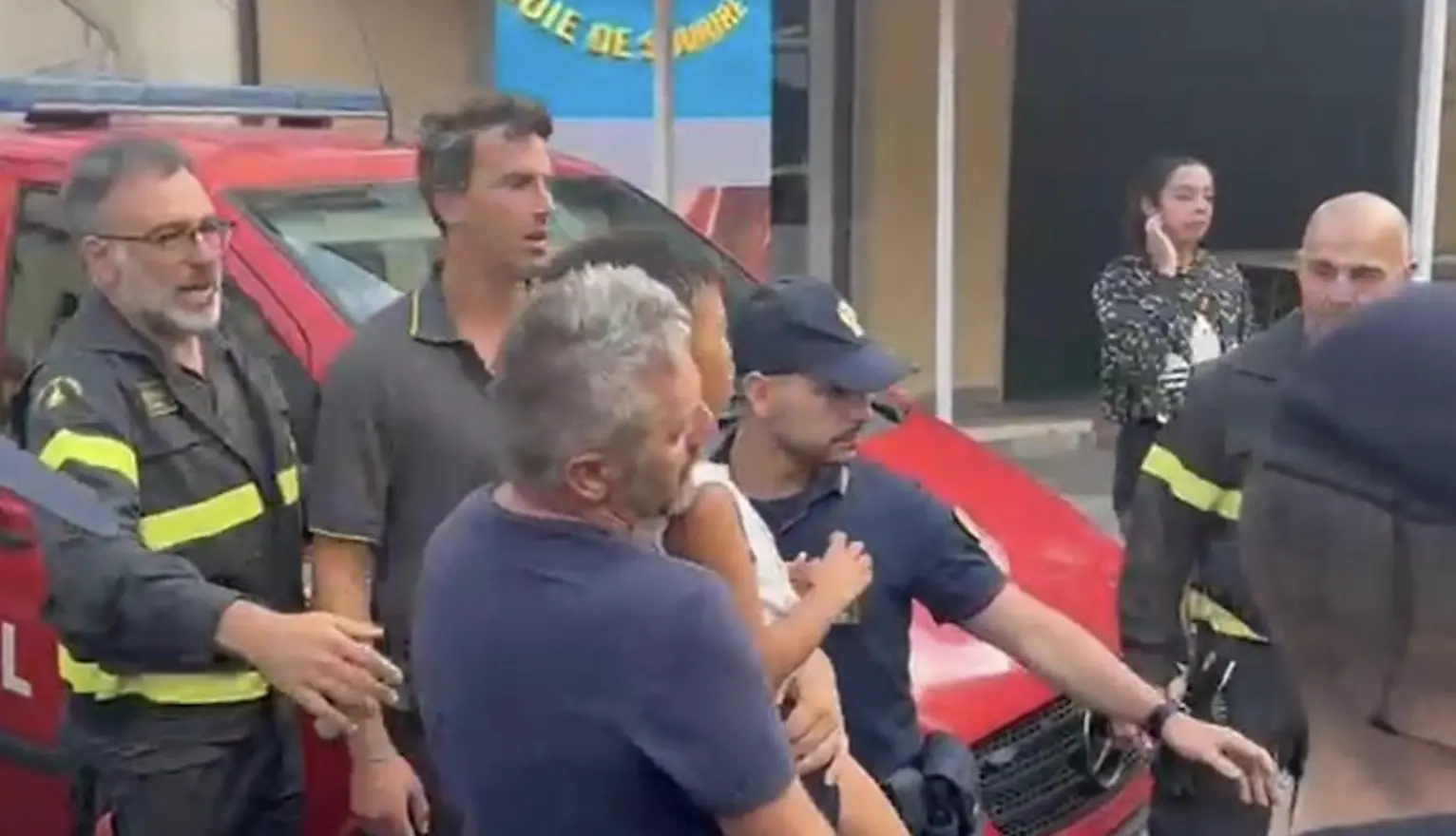 «L’ho visto fermo, ho pensato fosse morto»: il bimbo ritrovato vivo dopo 36 ore di incubo
