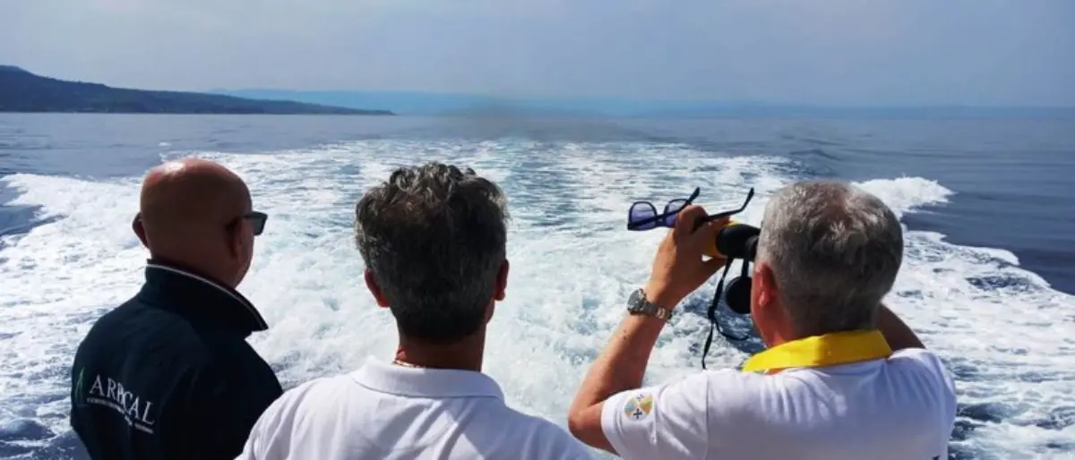 Controlli Arpacal sul Tirreno cosentino: proseguono i campionamenti sulle acque