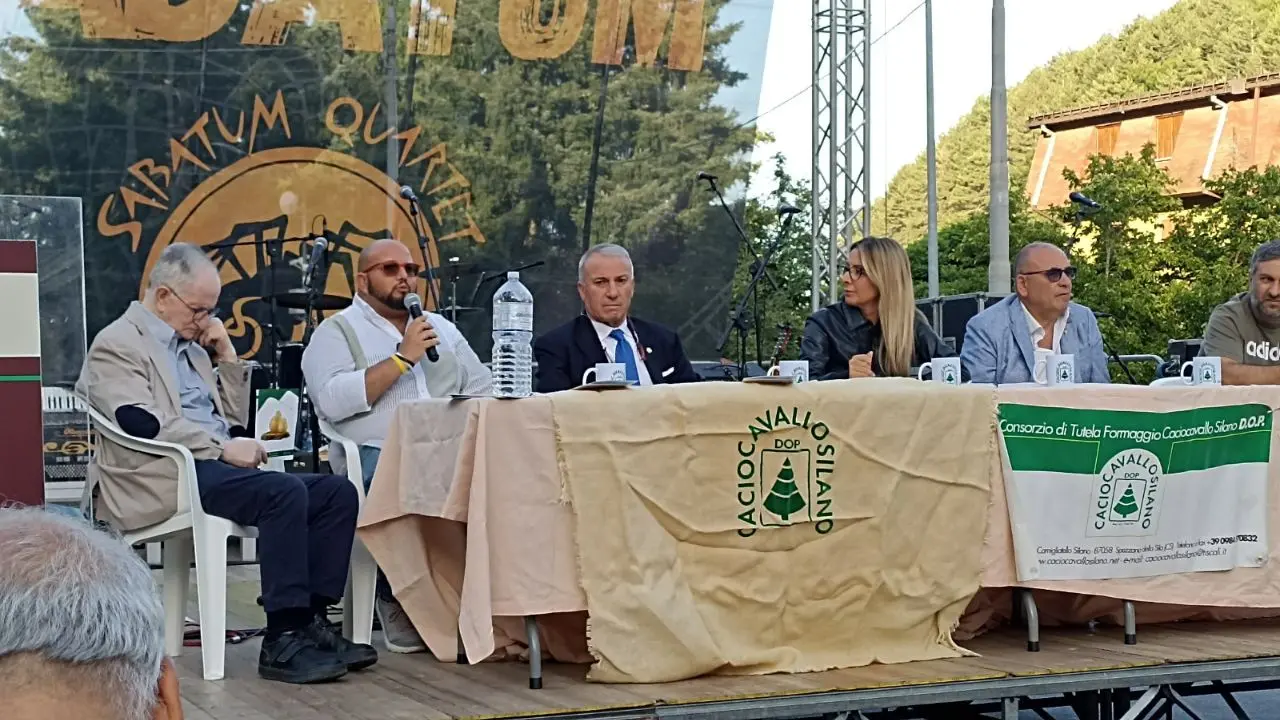 Camigliatello Silano, celebrato il Caciocavallo Silano DOP con l’evento “Musica e Formaggi”