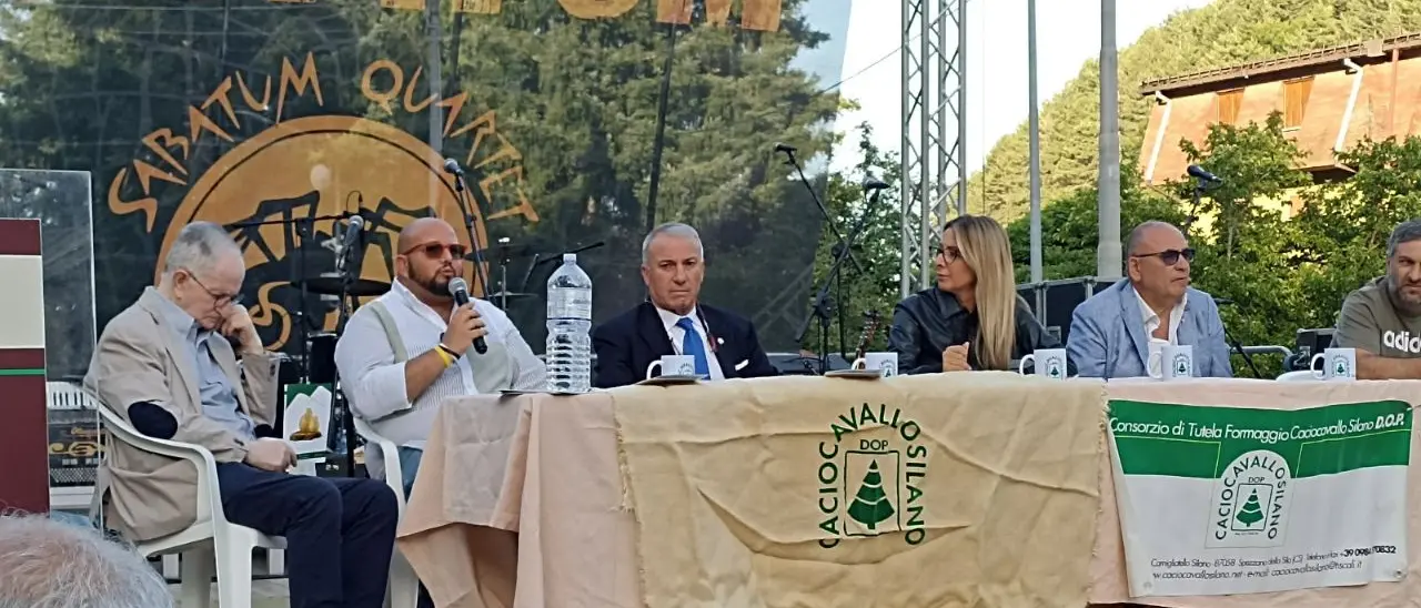 Camigliatello Silano, celebrato il Caciocavallo Silano DOP con l’evento “Musica e Formaggi”