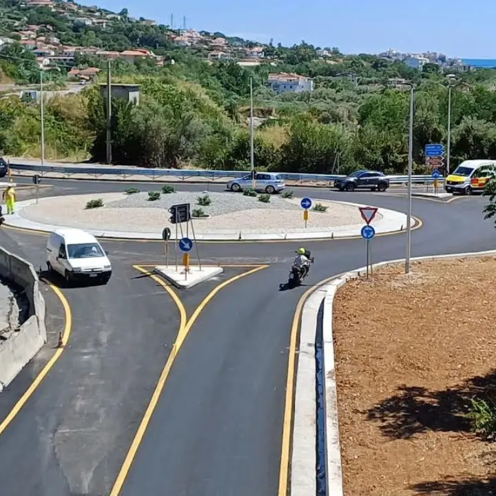 Diamante, prende forma la rotatoria allo svincolo per Cirella