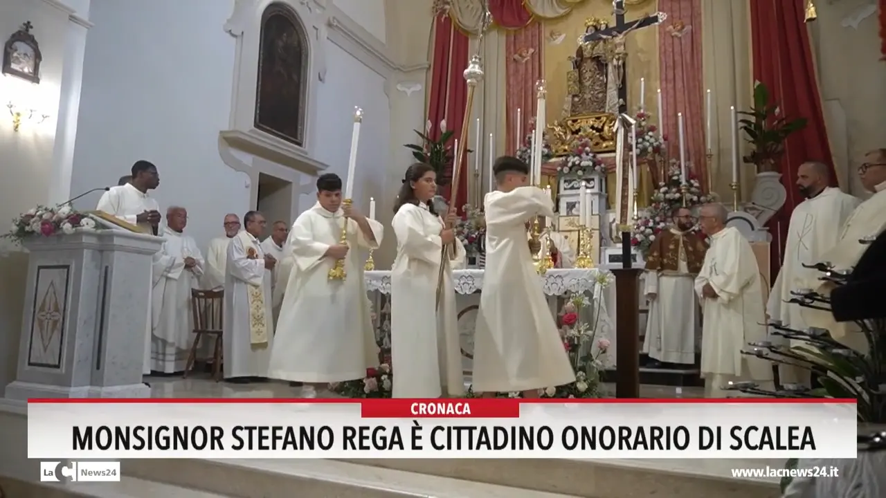 Monsignor Stefano Rega è cittadino onorario di Scalea