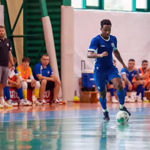 Calcio a 5, nuovo innesto\u00A0per la Pirossigeno Cosenza: ufficiale l’ingaggio del brasiliano Everton\n