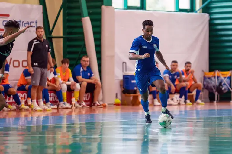Calcio a 5, nuovo innesto\u00A0per la Pirossigeno Cosenza: ufficiale l’ingaggio del brasiliano Everton\n