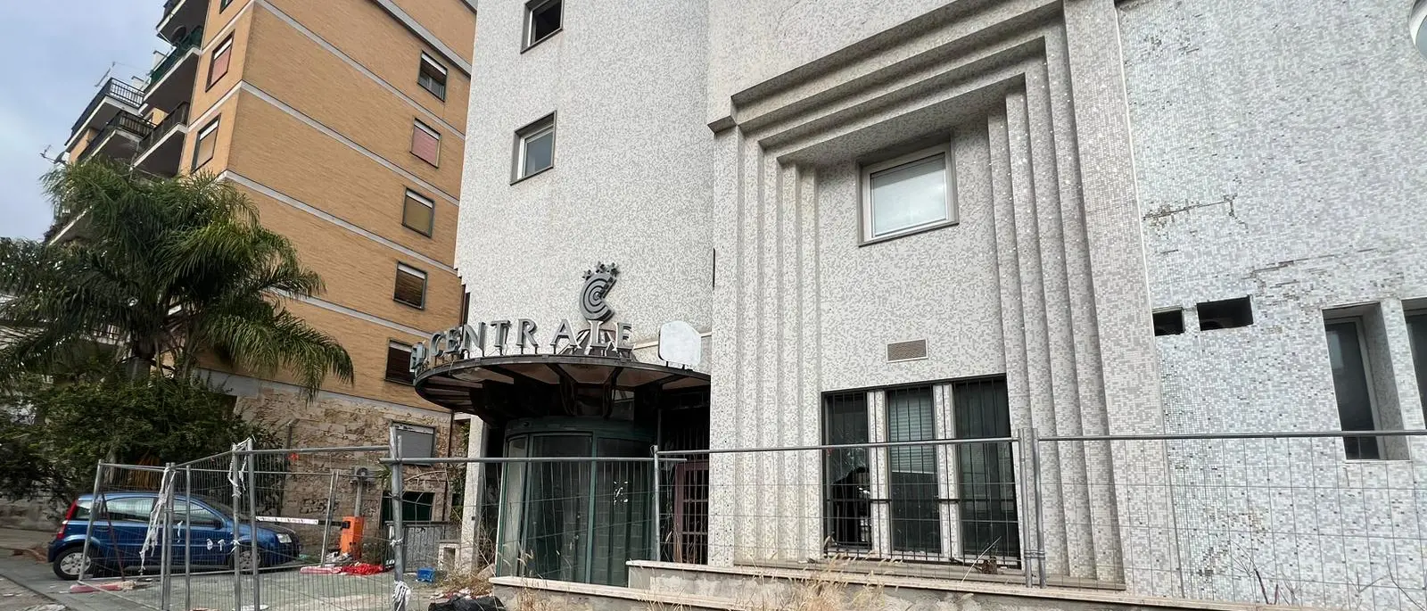 Ex Hotel Centrale di Cosenza, via libera alla vendita per la riqualificazione