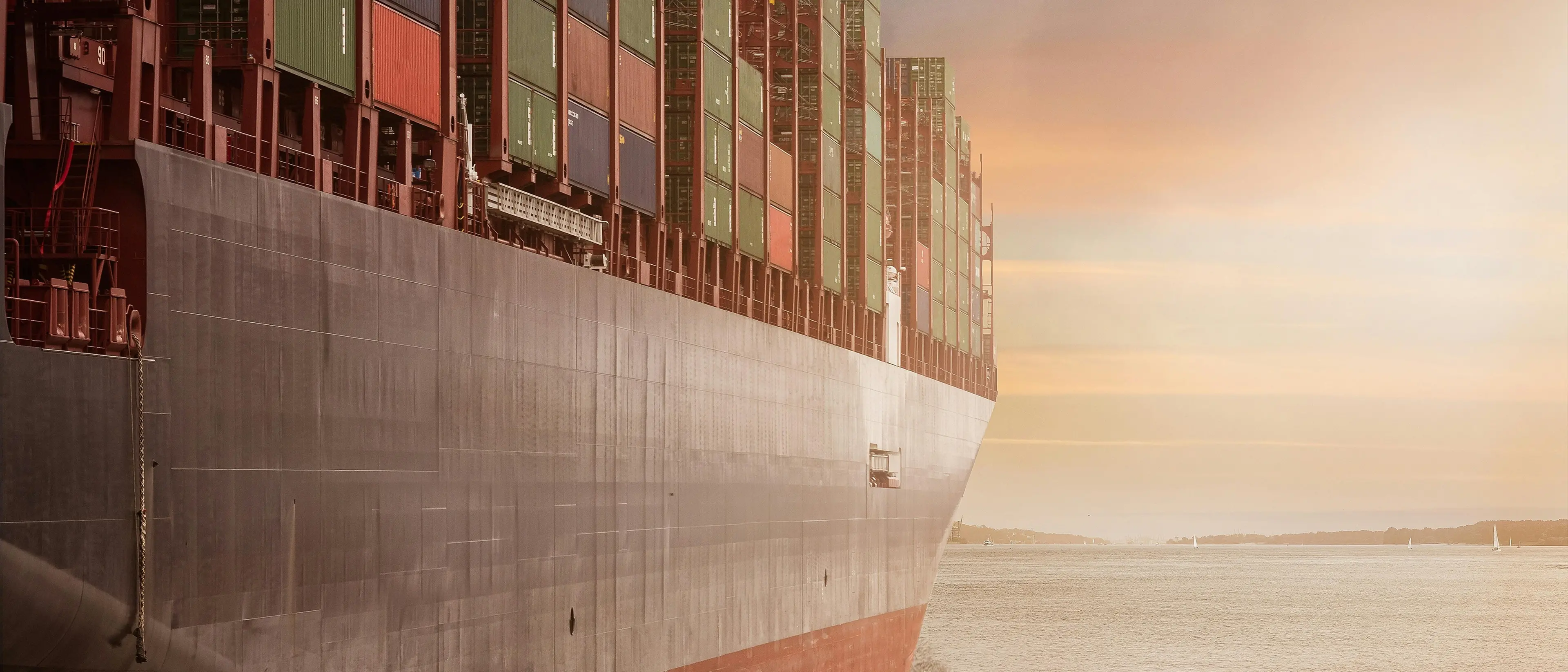 Rallentano gli scambi commerciali dell’Italia\u00A0con l’estero: meno 1,2 miliardi di euro\n