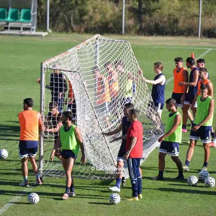 Cosenza, seconda seduta a Lorica: partitella e lavoro tecnico-tattico per i Lupi\n
