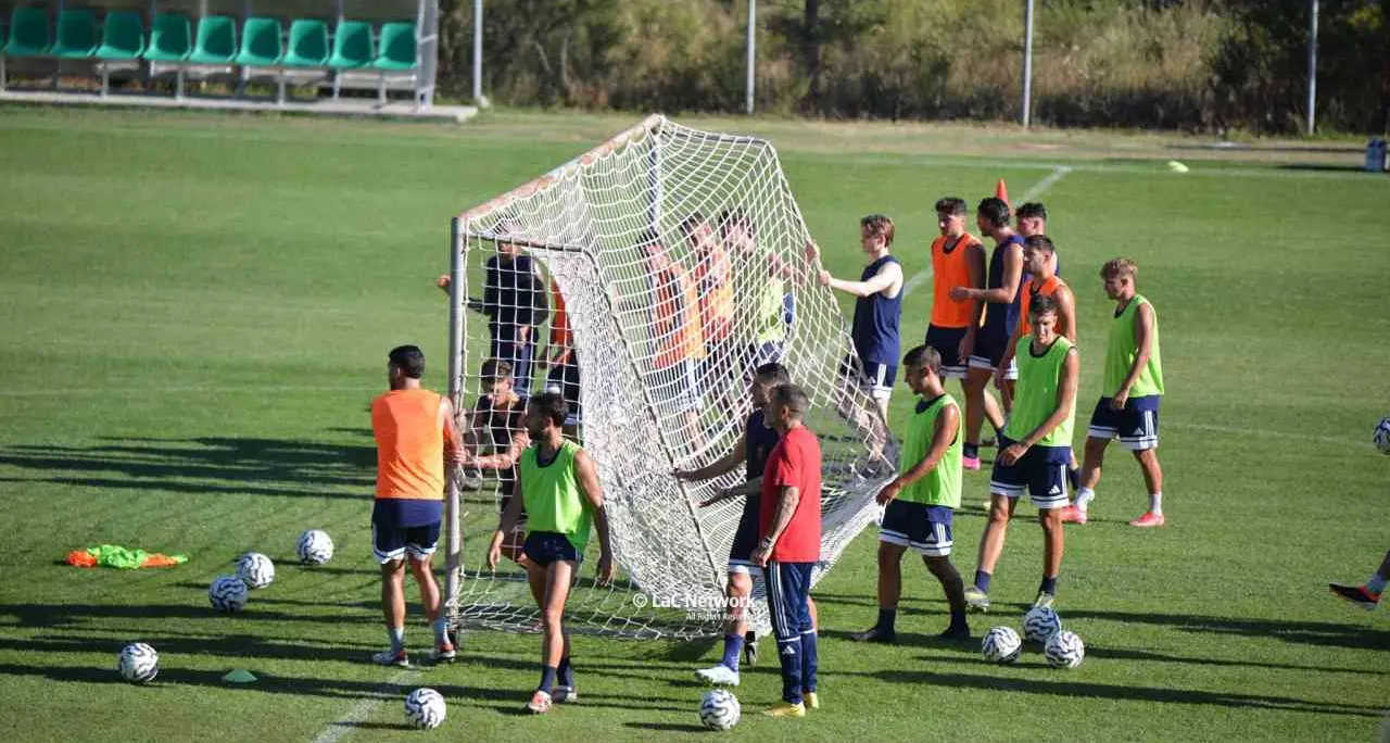 Cosenza, seconda seduta a Lorica: partitella e lavoro tecnico-tattico per i Lupi\n
