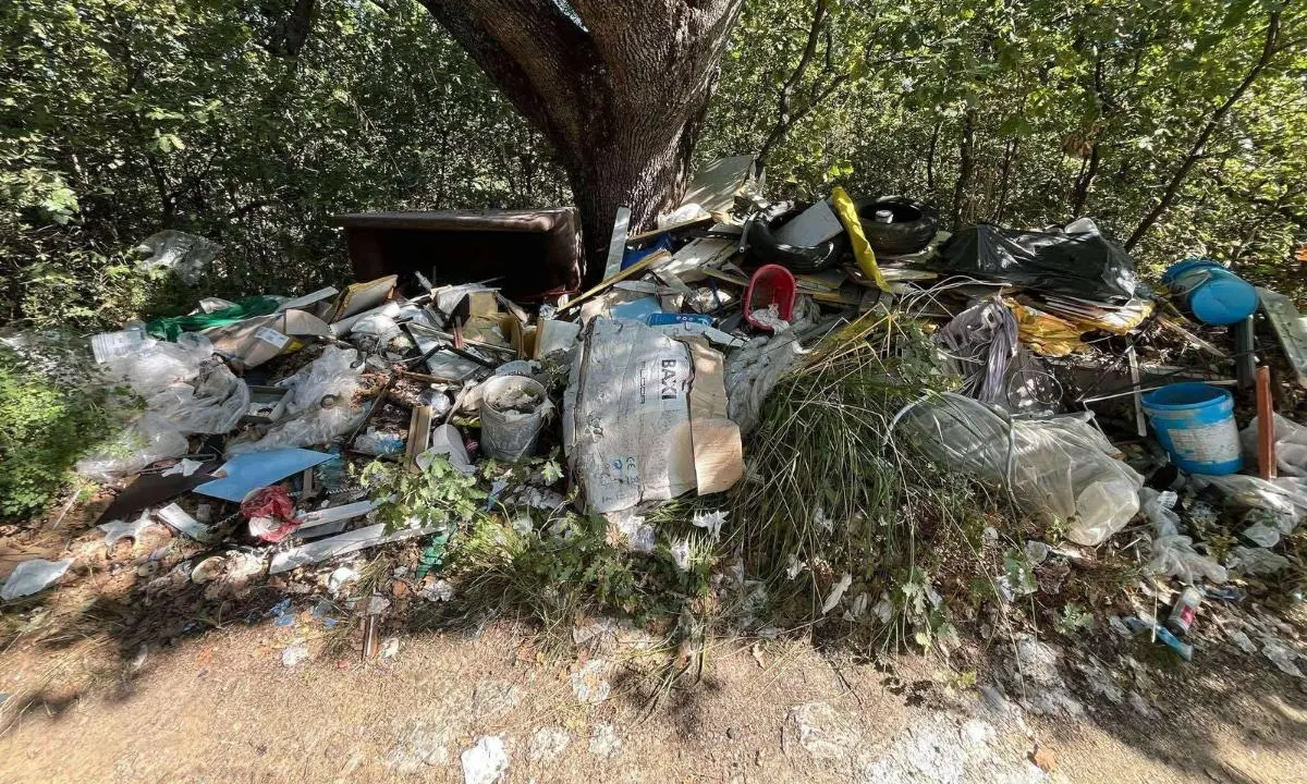 Rende, Ghionna a Cuzzocrea: «Cosa pensa di fare l’assessore per le discariche abusive?»