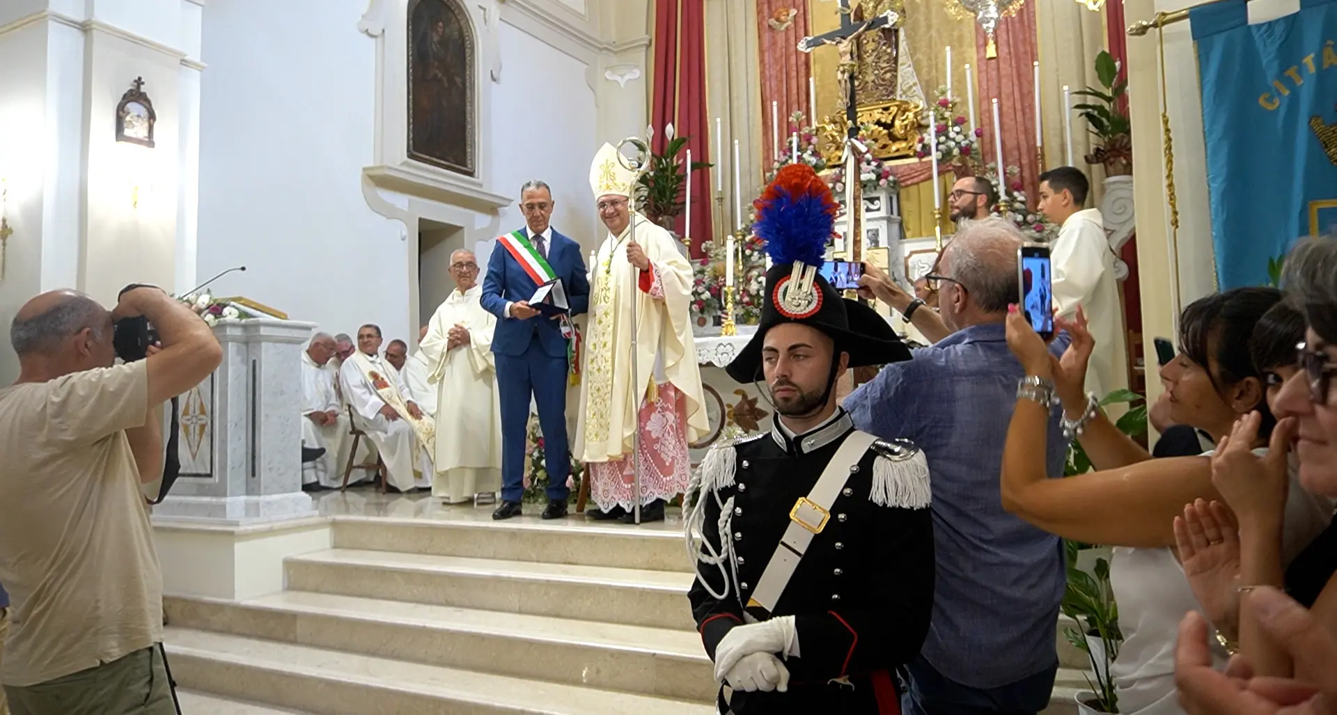 Il vescovo Stefano Rega è cittadino onorario di Scalea