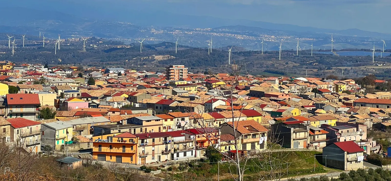 Scrigno di una bellezza senza tempo, ecco Girifalco: qui storia, cultura e leggenda si intrecciano nel cuore della Calabria\n